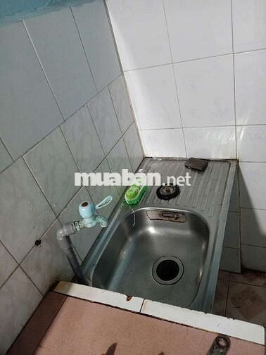 Nhà nguyên căn hẻm xe hơi  giá phòng trọ