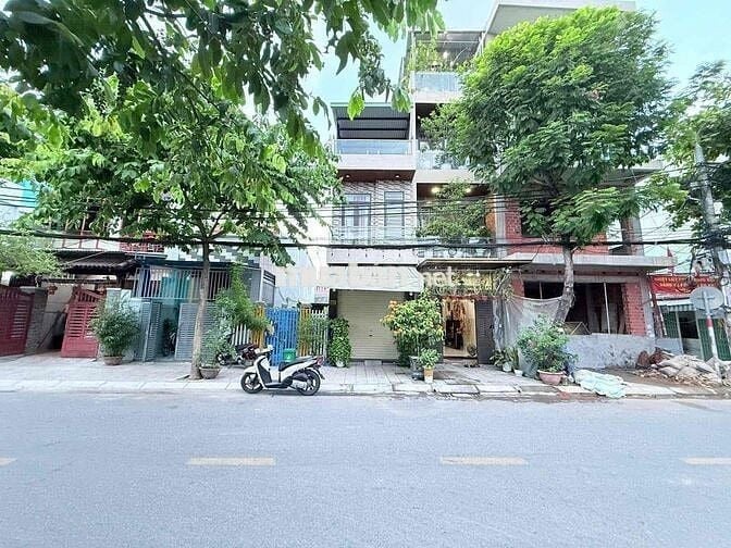 NHÀ 3 TẦNG MẶT TIỀN ĐƯỜNG NGUYỄN PHƯỚC NGUYÊN zá bằng nhà kiệt
