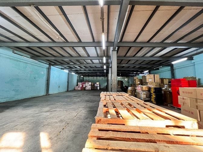 Bán nhà xưởng 600m2 mặt tiền đường thông Lê Văn Quới, gần Bốn Xã