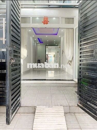 Cho thuê nhà đẹp hẻm xe hơi CMT8, p10. Q3.
