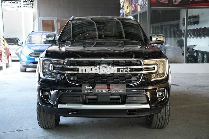Ford Everest 2025 Titanium 2.0L 4x2 AT - 1000 km