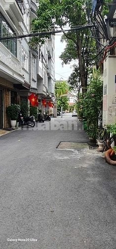 Bán nhà Lạc Lạc Long Quân 68mx 3 tầng MT 5m2. Lô Góc - Kinh Doanh -Oto