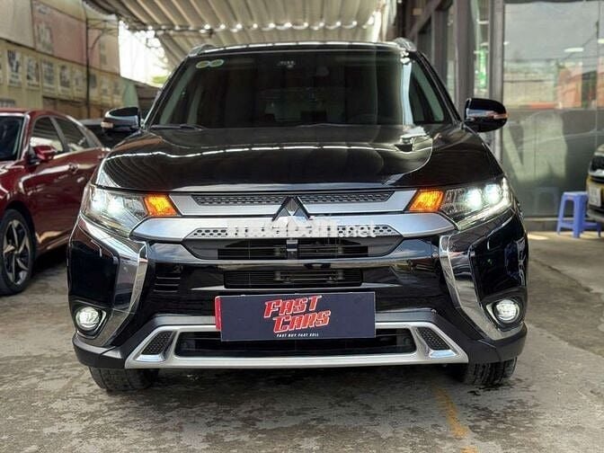 Mitsubishi Outlander 2020 Premium 2.4L,màu đen,1v2