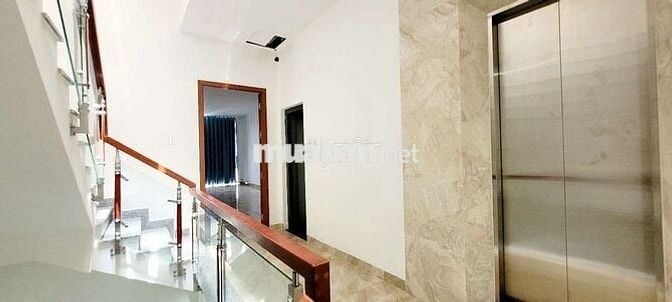 Văn phòng đẹp 25m2, giá siêu rẻ chỉ 5,2tr tại Vạn Phúc City,