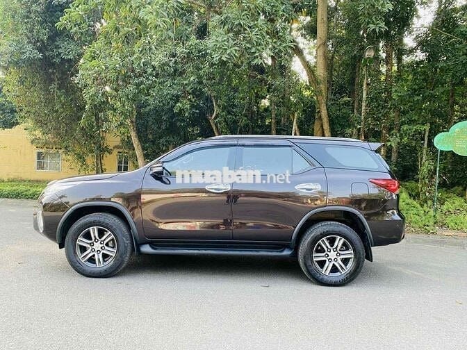 Toyota Fortuner 2017 2.4G 4x2 - 180000 km
