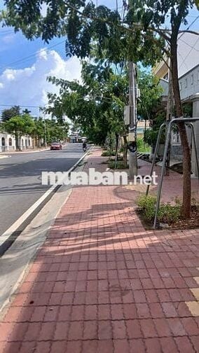 Bán đất cho mẹ đi lấy chồng,mặt tiền đường Cầu Chợ Đệm,tt Tân Túc 100m