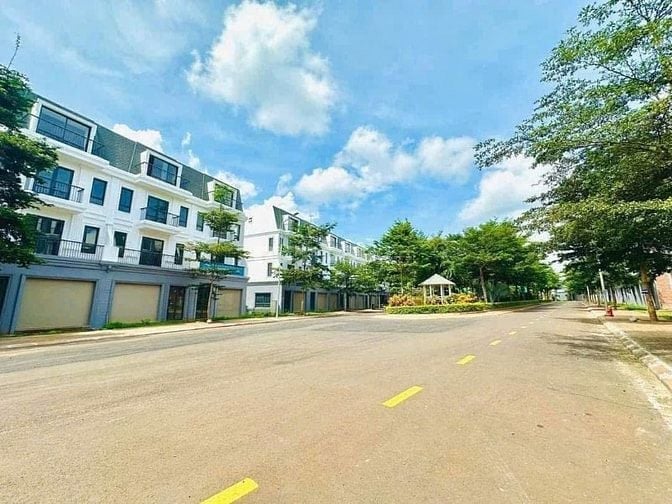 Shophouse ML133 khe thoáng, view hoa viên dự án Ecocity