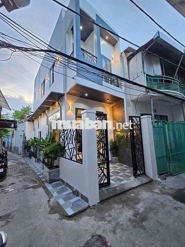 Nhà 2 tầng mới 2 mặt kiệt thoáng mát