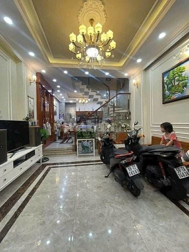 GIẢM SÂU 200 TRIỆU ĐỂ GIÁ 5TỶ6 VỊ TRÍ KINH DOANH ĐANG CHO THUÊ 25 TR