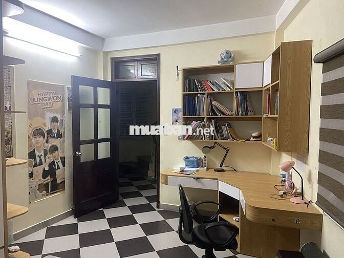 Nhà 70 m2 (3 phòng ngủ) Phố Phương Liệt, Thanh Xuân, Hà Nôi