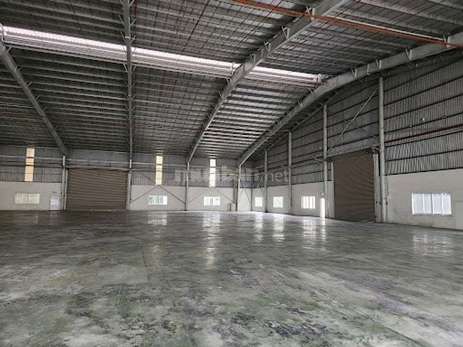 CHO THUÊ KHO, NHÀ XƯỞNG 810M2, SẴN ĐIỆN NƯỚC, PCCC, TRONG KCN HOÀ CẦM