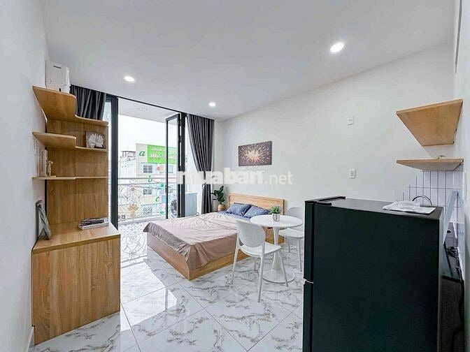 🏡CĂN HỘ BAN CÔNG RIÊNG ĐẦY ĐỦ NỘI THẤT NGAY SÂN BAY TÂN SƠN NHẤT 🏡
