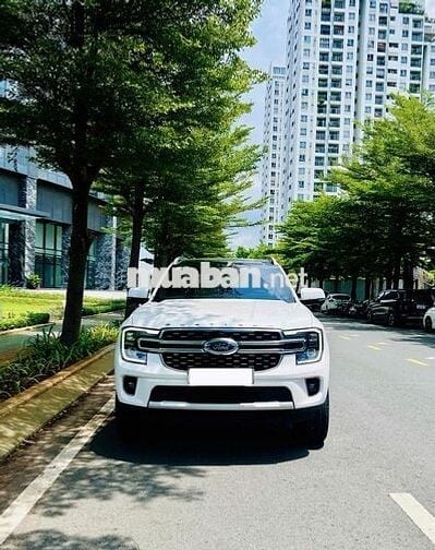 Ford Everest 2025 Platinum 2.0L 4x4 AT - 5100 km