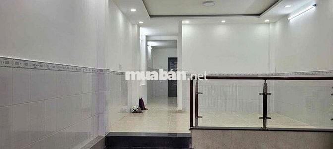 Cho thuê nhà HXH ngay Nguyễn Thị Thập – sát chợ Tân Mỹ 	•- Giá 20 TRIÊ