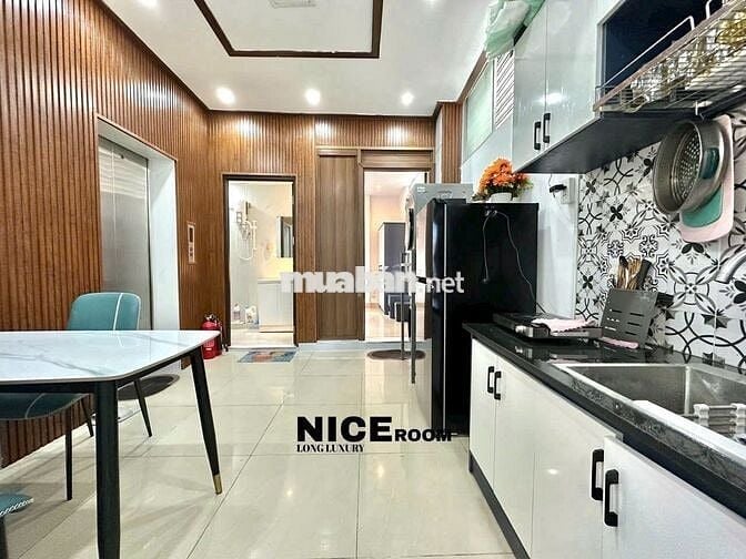 Cho Thuê 2PN Nội Thất Cao Cấp , Đường Bạch Đằng Gần Ngã Tư Hàng Xanh