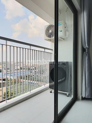 Chính chủ cho thuê căn hộ 1 phòng ngủ mới toanh, nội thất mới, đầy đủ 