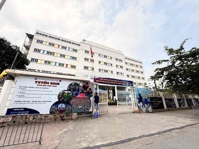 BÁN NHÀ PHỐ TRẦN CUNG GẦN KĐT NAM CƯỜNG DT 70 m 5 tầng