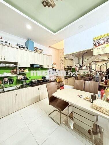 HẺM 4M - 60M2 - 4 TẦNG -HUỲNH VĂN BÁNH - P.11 - PHÚ NHUẬN - NHỈNH 8 TỶ