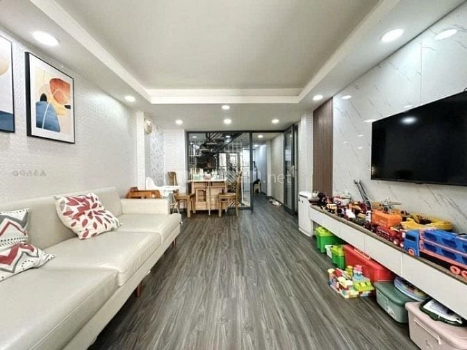 GIẢM SÂU 200 TRIỆU ĐỂ GIÁ 5TỶ8 TL BỚT LỘC VỊ TRÍ ĐẸP, KINH DOANH TỐT