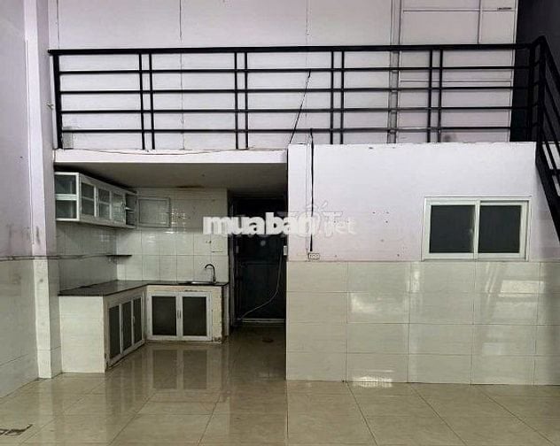Bán nhà mặt tiền 111A đường hồ văn long DT 5,7x15 hiện trạng cấp 4