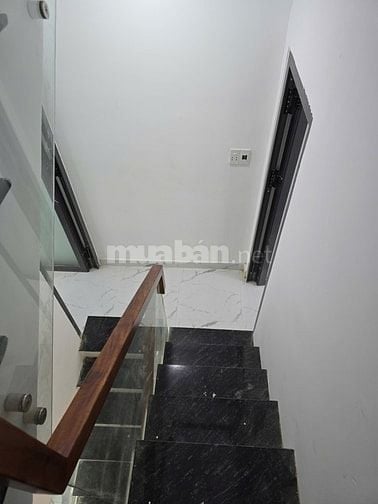 Chính chủ cần bán gấp nhà hẻm xe hơi 129 nguyễn Trãi p2.q5.