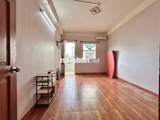 🔥PHÒNG TRỌ BAN CÔNG CỬA SỔ GIÁ RẺ_KHÔNG NỘI THẤT_KHU SÂN BAY