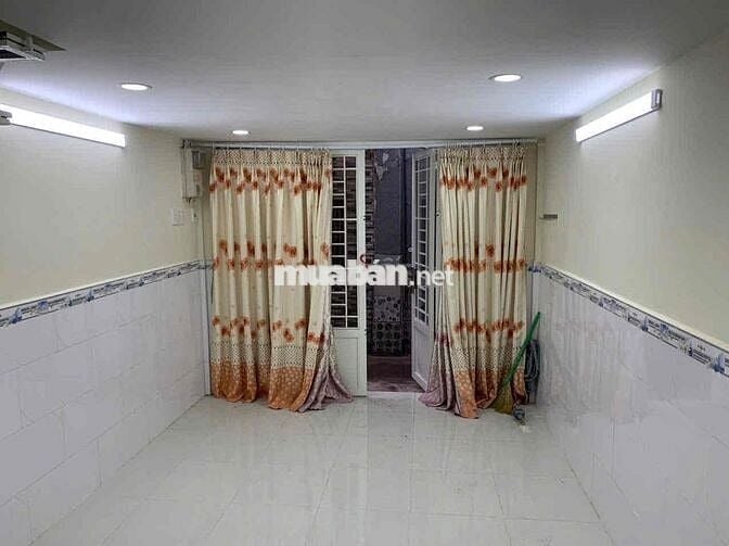 Nhà 7.5tr 2 PN nhà moi Hoàng Hoa Tham Bình Thạnh
