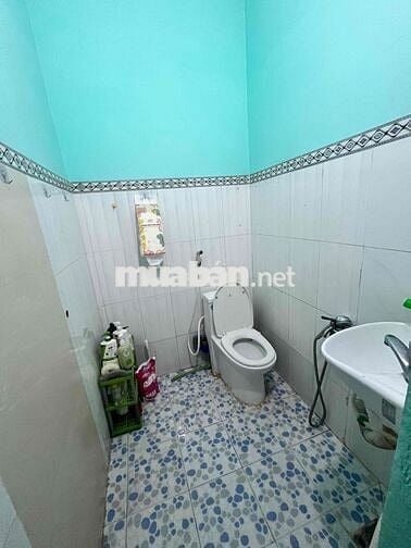 Nhượng lại phòng trọ nguyên lầu có 2 phòng + 1 nvs