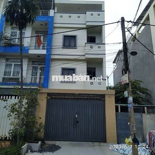 P8, Q8, Phòng đẹp thoáng mát có cửa sổ, kệ bếp nấu ăn, phòng tắm