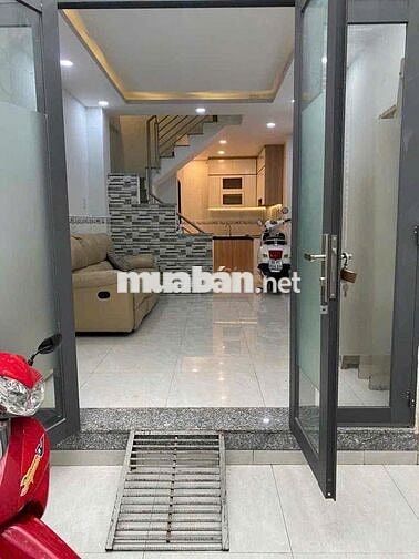Cho thuê nguyên căn đường CMT8 gần chợ, Tô Hiến Thành, Hòa Hưng