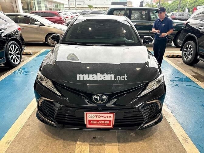 Toyota Camry 2022 2.5 Q - 38000 km Đen xe đẹp