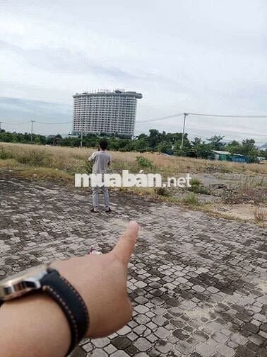 Bán Mặt tiền Nguyễn Tất Thành,view Biển