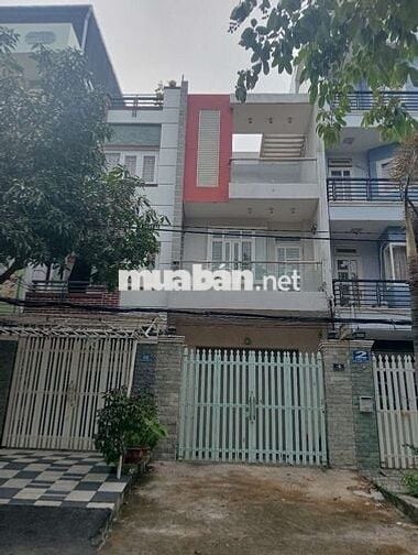 Nhà mặt tiền đường số 5 ấp 5 phong phú DT 4.5 x 18m trệt 2 lầu