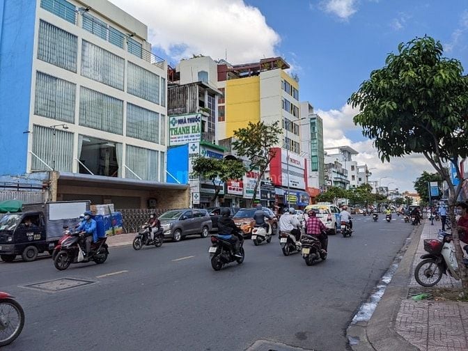 MT Nguyễn Thái Sơn P3 GV.DT:5x18,DTCN:83m2,nhà 3 tầng,Giá 13,6 tỷ 