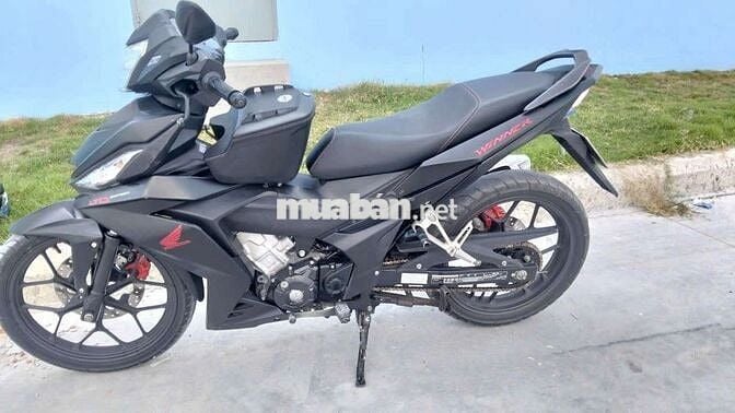 Bán xe Winner nhà chạy còn rất mới