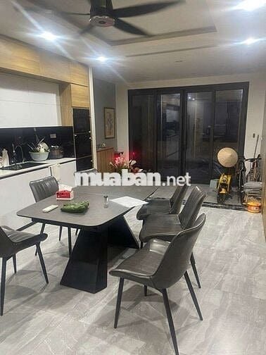 Hiếm! Phố Láng Hạ 8 tỷ có nhà 46m2 *4T dân xây, 40m ra oto, giá đầu tư