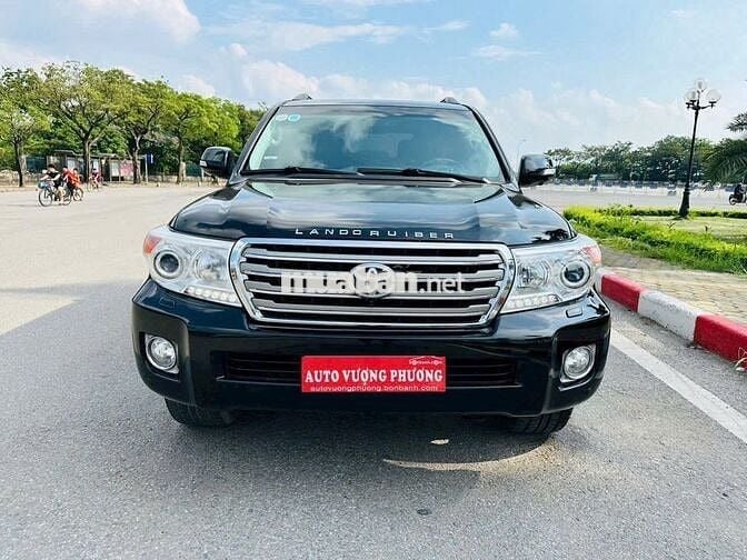 Toyota Land Cruiser 2014 VX 4.6 V8 - 123456 km