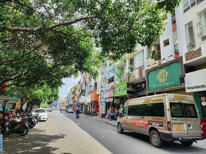 Chỉ 80tr/m2 Nơ Trang Long P7 BT,DT:7x27,DTCN:186m2,nhà cấp 4 tiện xây