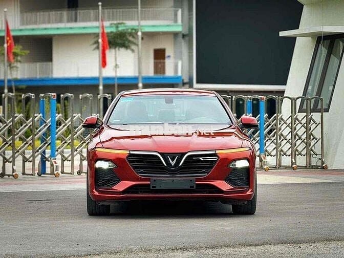 VinFast Lux A2.0 2020 2.0 AT - 90000 km