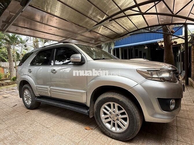 Toyota Fortuner 2015 2.5G 4x2 - 274000 km