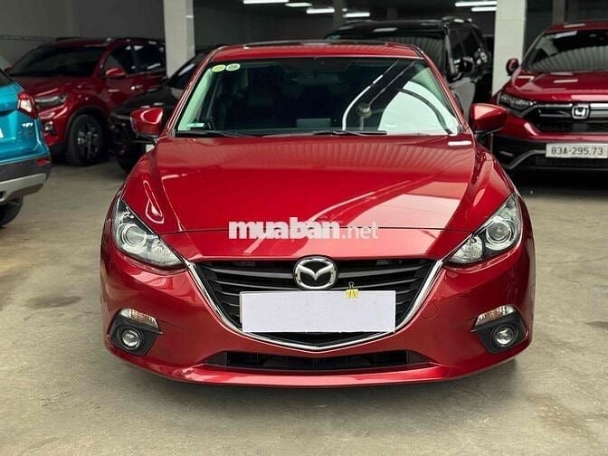 Mazda 3 2016 1.5 AT Sedan - 90000 km