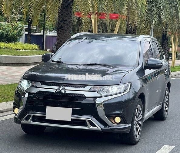 Mitsubishi Outlander 2023 2.0 CVT lướt chính hãng
