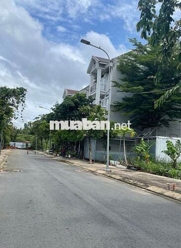 Lô đất nằm ngày Chợ Long Thượng, Cần Giuộc. 575tr/145m2. SHR/Thổ 100%