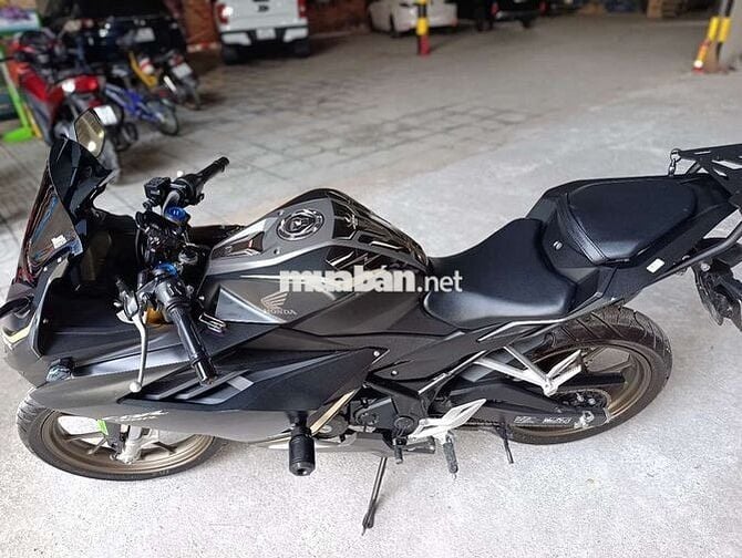 CBR150 Đen tem vàng đồng mới 95%
