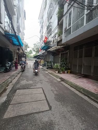 Hồng Hà, phân lô, hàng xóm phố cổ, Ô tô tránh, vỉa hè 2 bên 2.5m