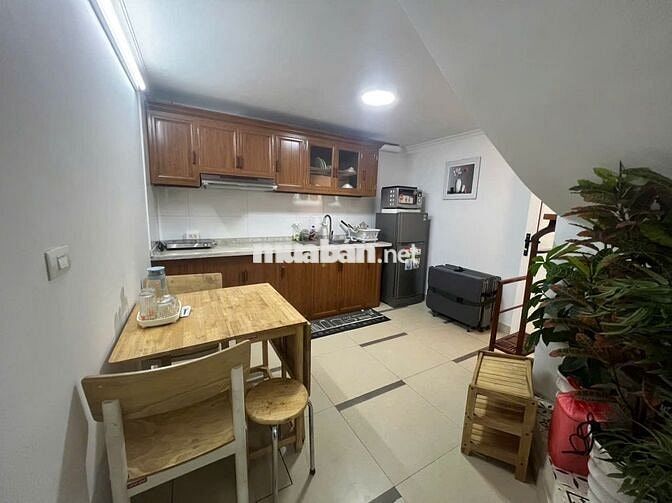 Cho thuê 1n1k 40m2 ngõ Hàm Long thông Trần Quốc Toản, giá 5,5 triệu