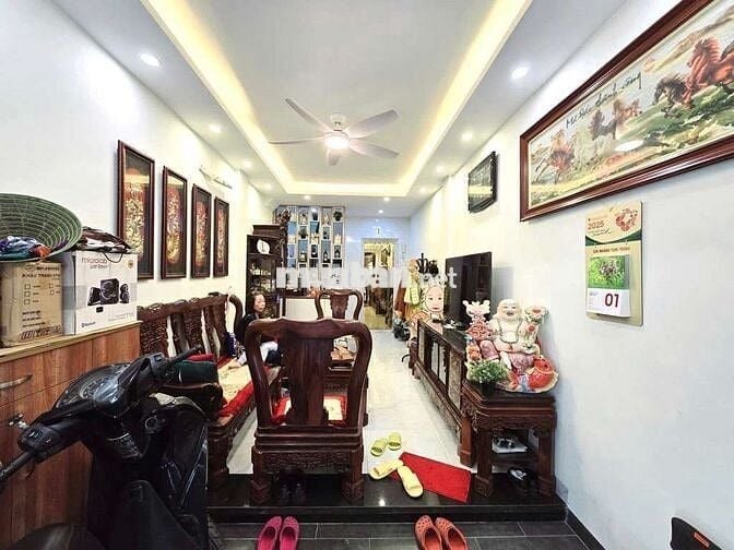 Bân nhà dân xây 5t Phố Nguyễn Hoàng - Dương Khuê