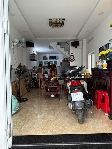 Nhà hẻm Tây Sơn 4x16m, 1 lầu 2pn, 2wc vị trí đẹp an ninh yên tĩnh