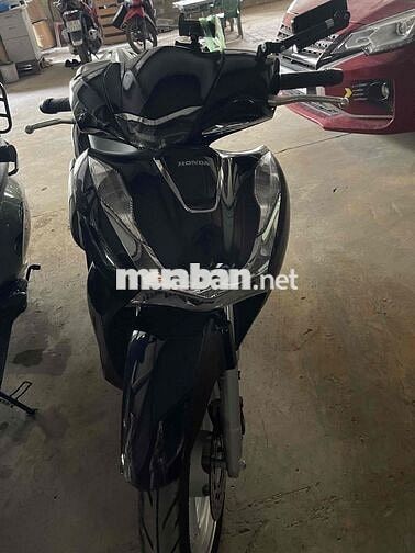 Shvn 125 màu đen bóng biển số dk 5/2025