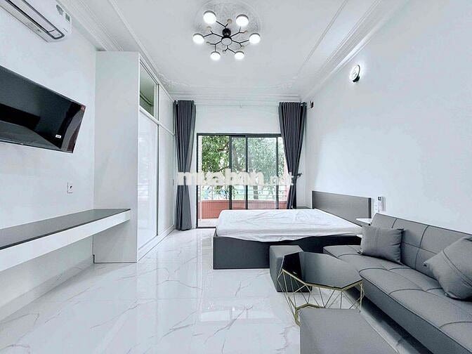 CHO THUÊ CĂN HỘ STUDIO BAN CÔNG FULL NỘI THẤT ĐƯỜNG HOÀNG SA QUẬN 1